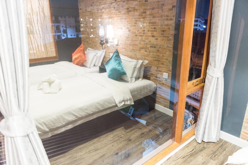 Joyful Thai Boutique Hotel Чиангмай Экстерьер фото